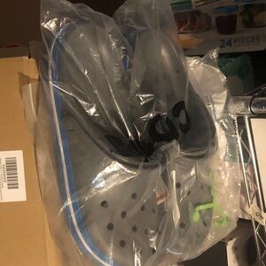 CROCS men’s grey 13